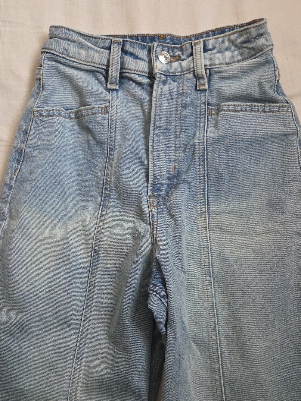 H&M Women's Washed Light Blue Relaxed Jeans